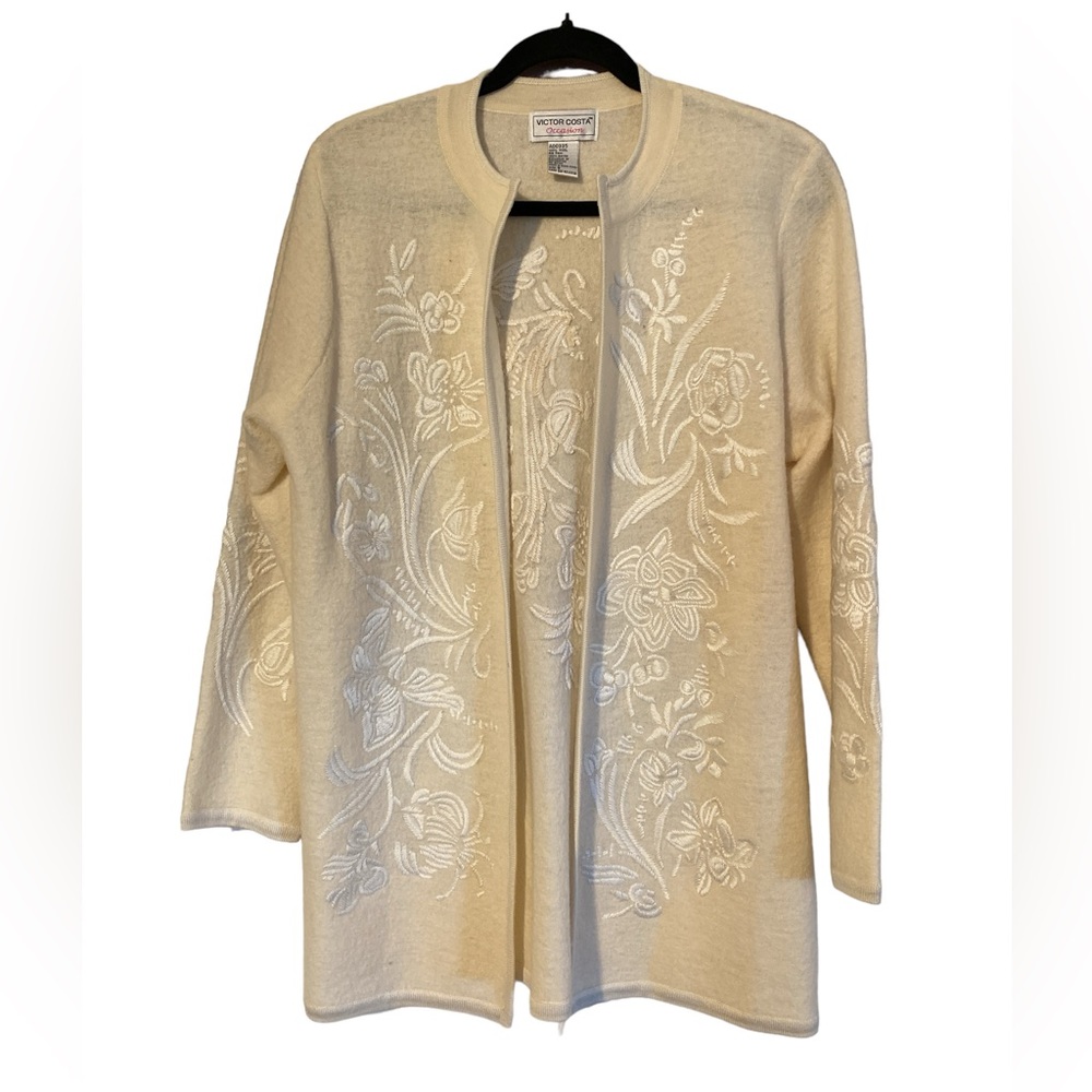 Vintage Women’s Small Victor Costa 100% Wool Floral Embroidered Cardigan